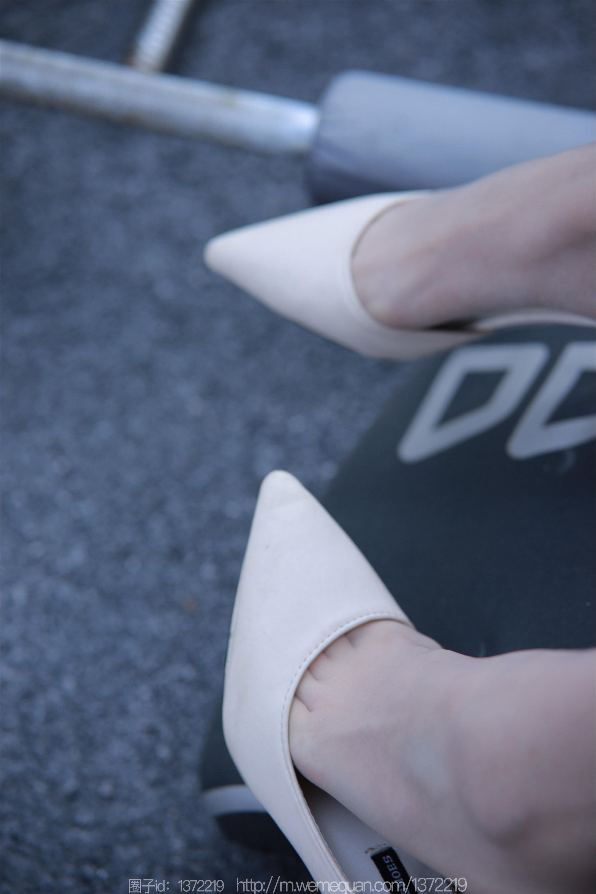 IESS异思趣向  2022.12.19 丝享家 1303 小婕《橙色外套》